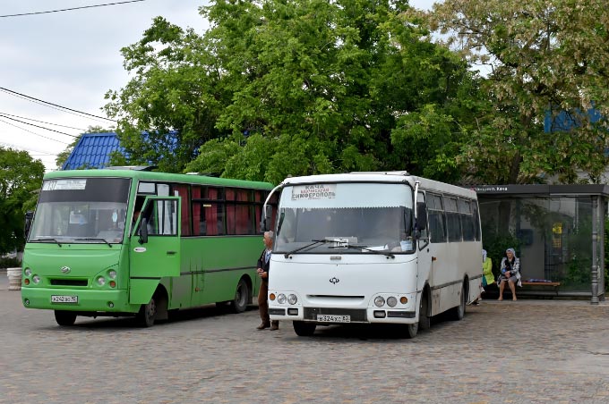 На автостанции в Каче